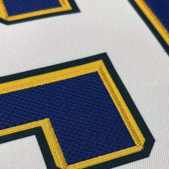 Number 99 Wayne Gretzky - Picture 2 of 5